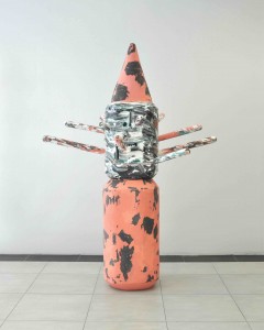Intervention 153 - Totem (228x150 x 150cm)